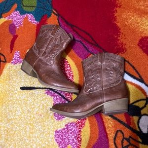 Women’s Low Cowboy Style Bootie